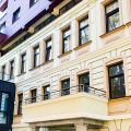 Класическа Фасада с Декоративни Профили и Орнаменти от Стиропор