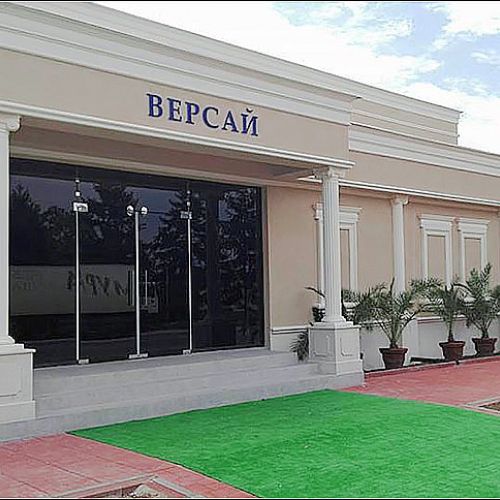 Интериорен Дизайн на Таван и Колони от Стиропор